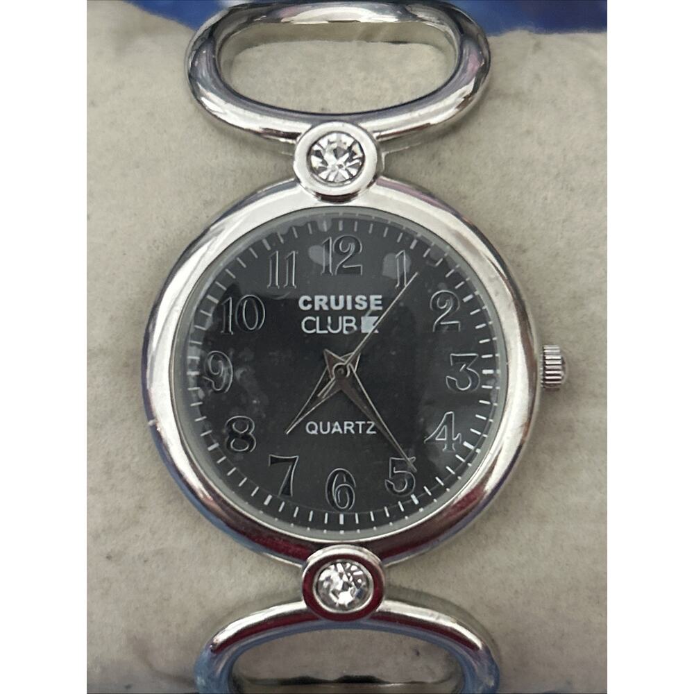 Cruise Club Silver Tone Women’s Quartz Watch